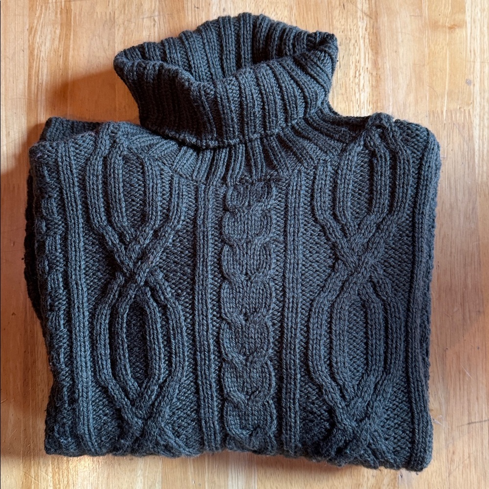 Vintage chunky wool turtleneck, made in Ireland.
